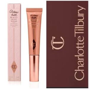 CHARLOTTE TILBURY - NWT - Beauty Light Wand Easy Highlighter in “Pillow Talk”